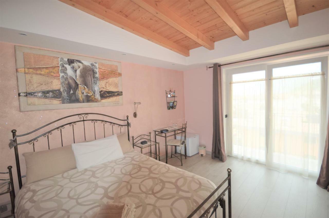 B&B La Vecchia Tipografia - Lago D'Idro Ponte Caffaro Bagian luar foto
